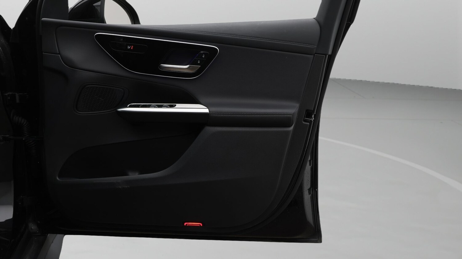 Used Mercedes-Benz GLC 2025 for sale - 77790043: Photo 15