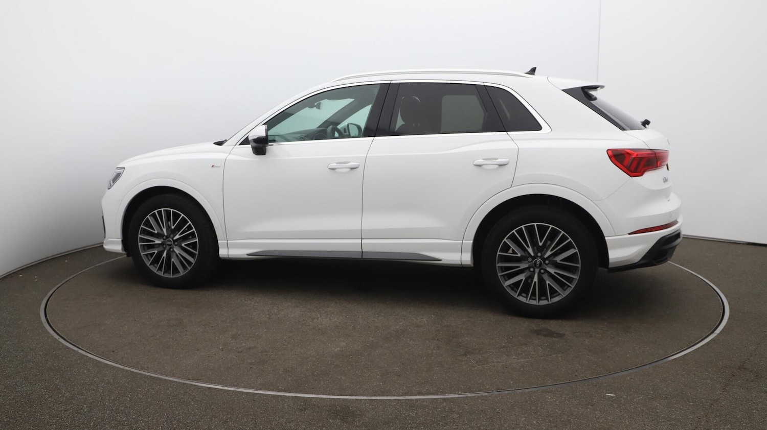 Used Audi Q3 2021 for sale - 76084040: Photo 61