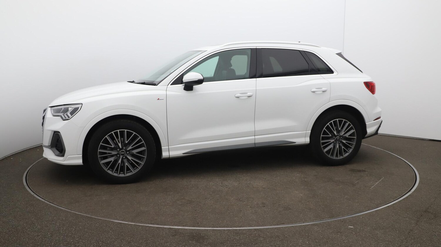 Used Audi Q3 2021 for sale - 76084040: Photo 69