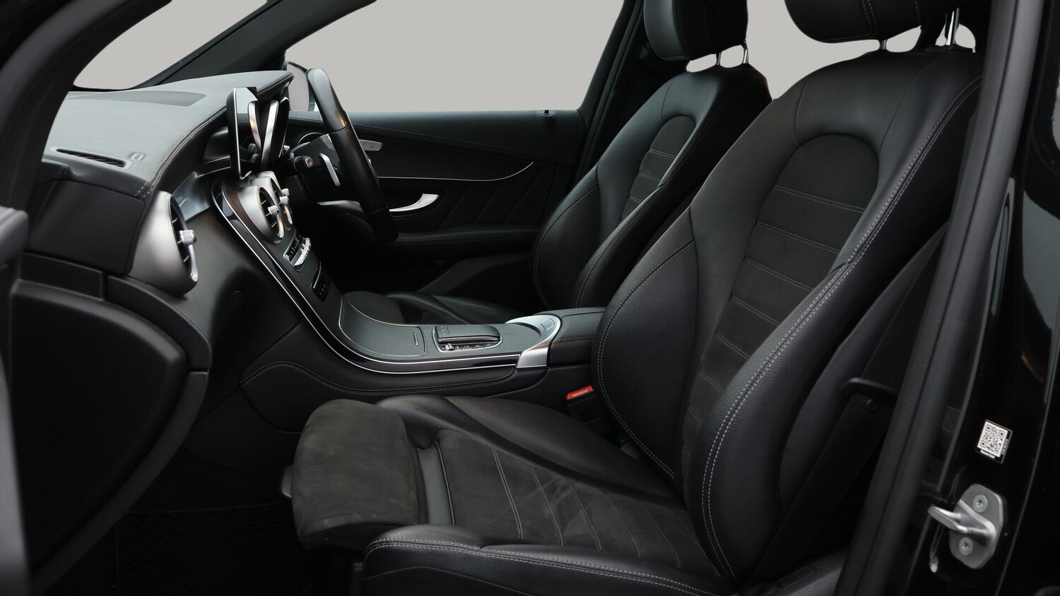 Used Mercedes-Benz GLC 2020 for sale - 76424257: Photo 15