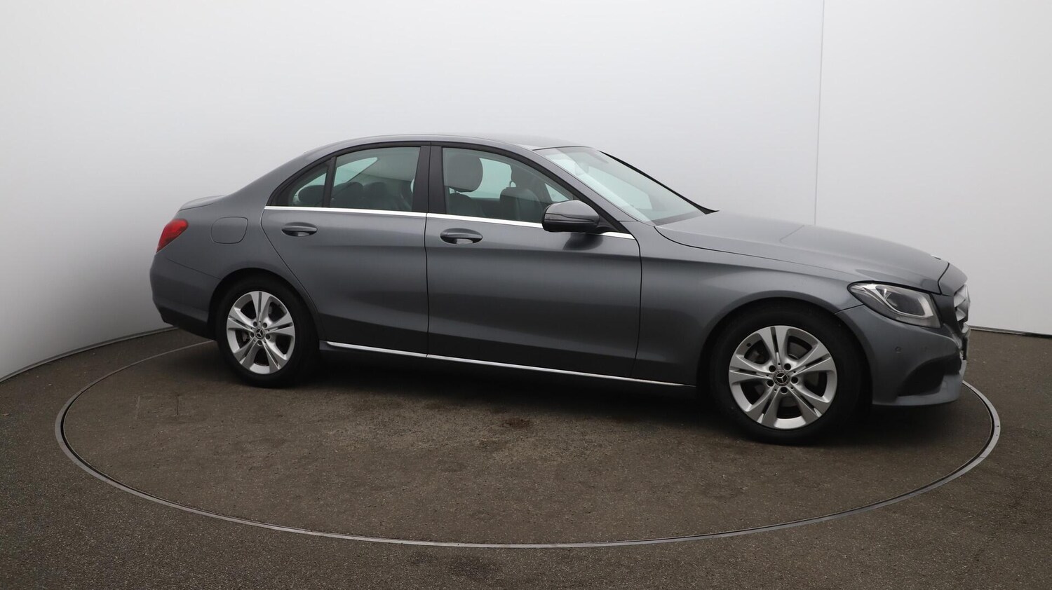 Used Mercedes-Benz C-Class 2018 for sale - 76109707: Photo 32