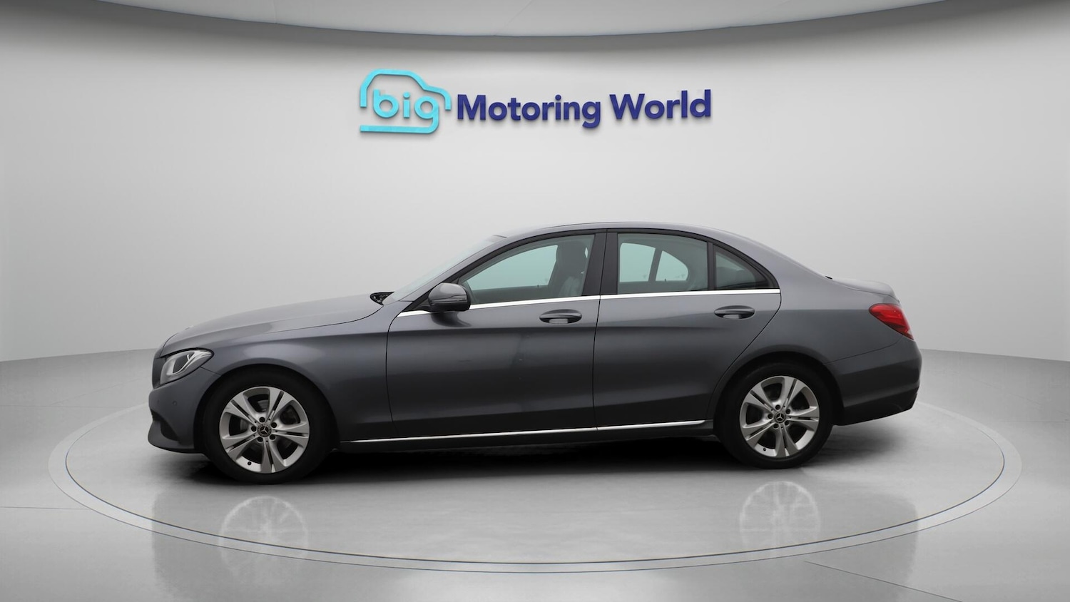 Used Mercedes-Benz C-Class 2018 for sale - 76109707: Photo 5