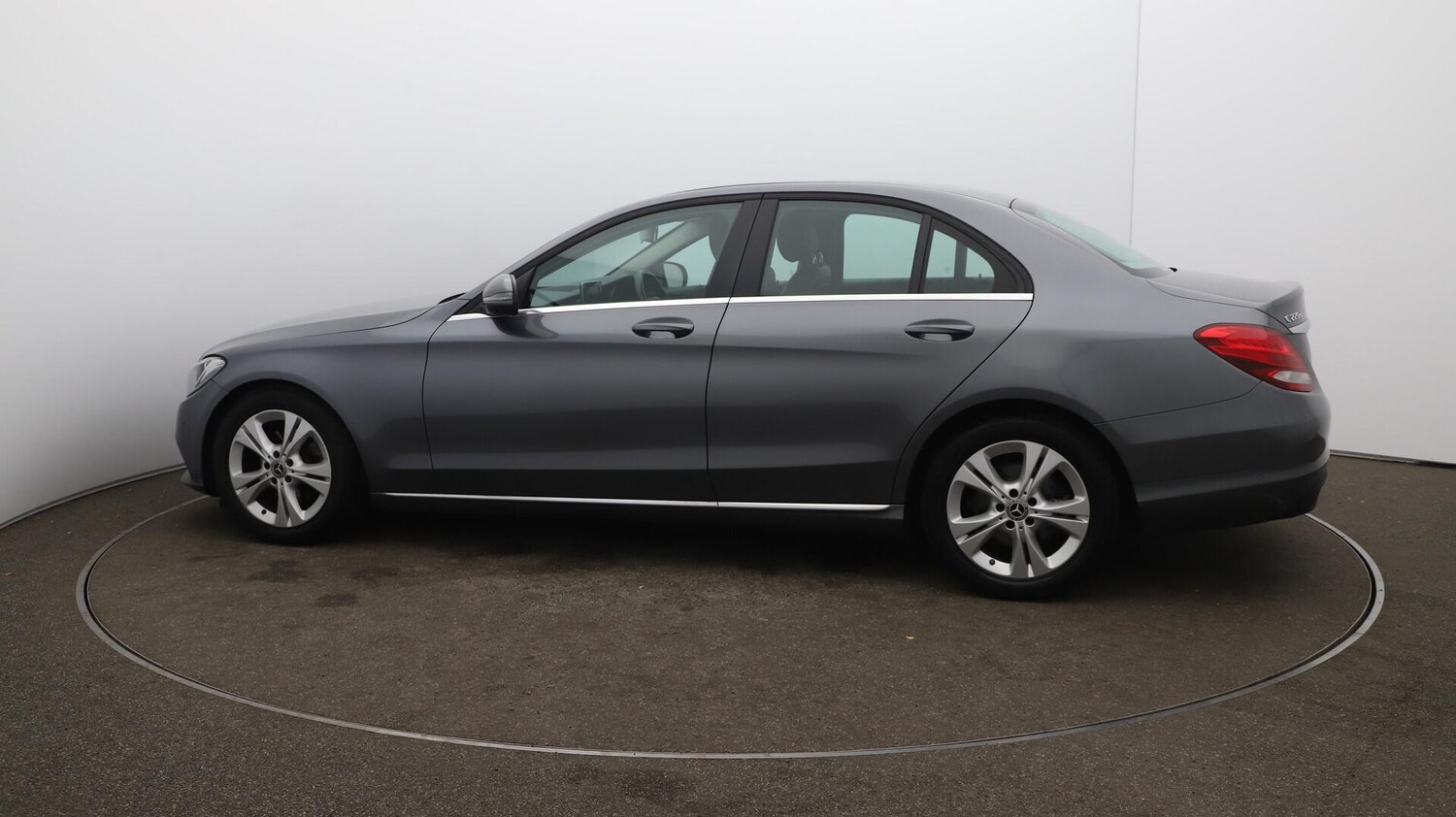 Used Mercedes-Benz C-Class 2018 for sale - 76109707: Photo 57