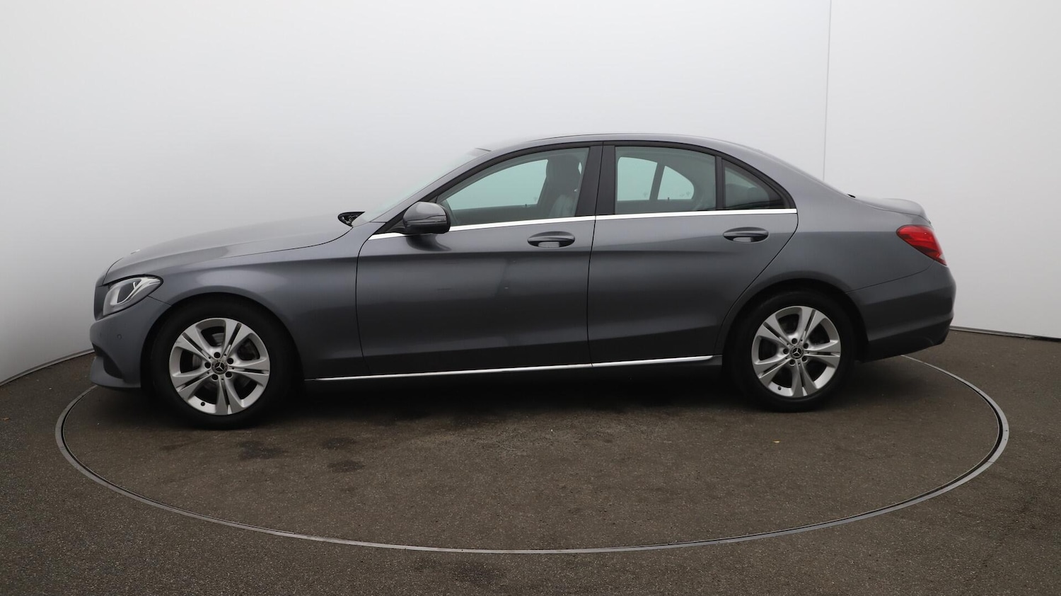 Used Mercedes-Benz C-Class 2018 for sale - 76109707: Photo 65