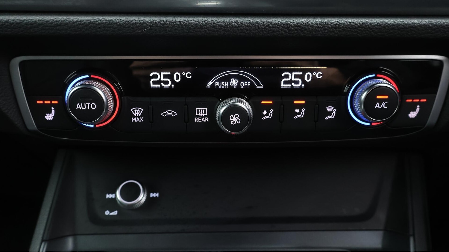 Used Audi Q3 2019 for sale - 76753003: Photo 13