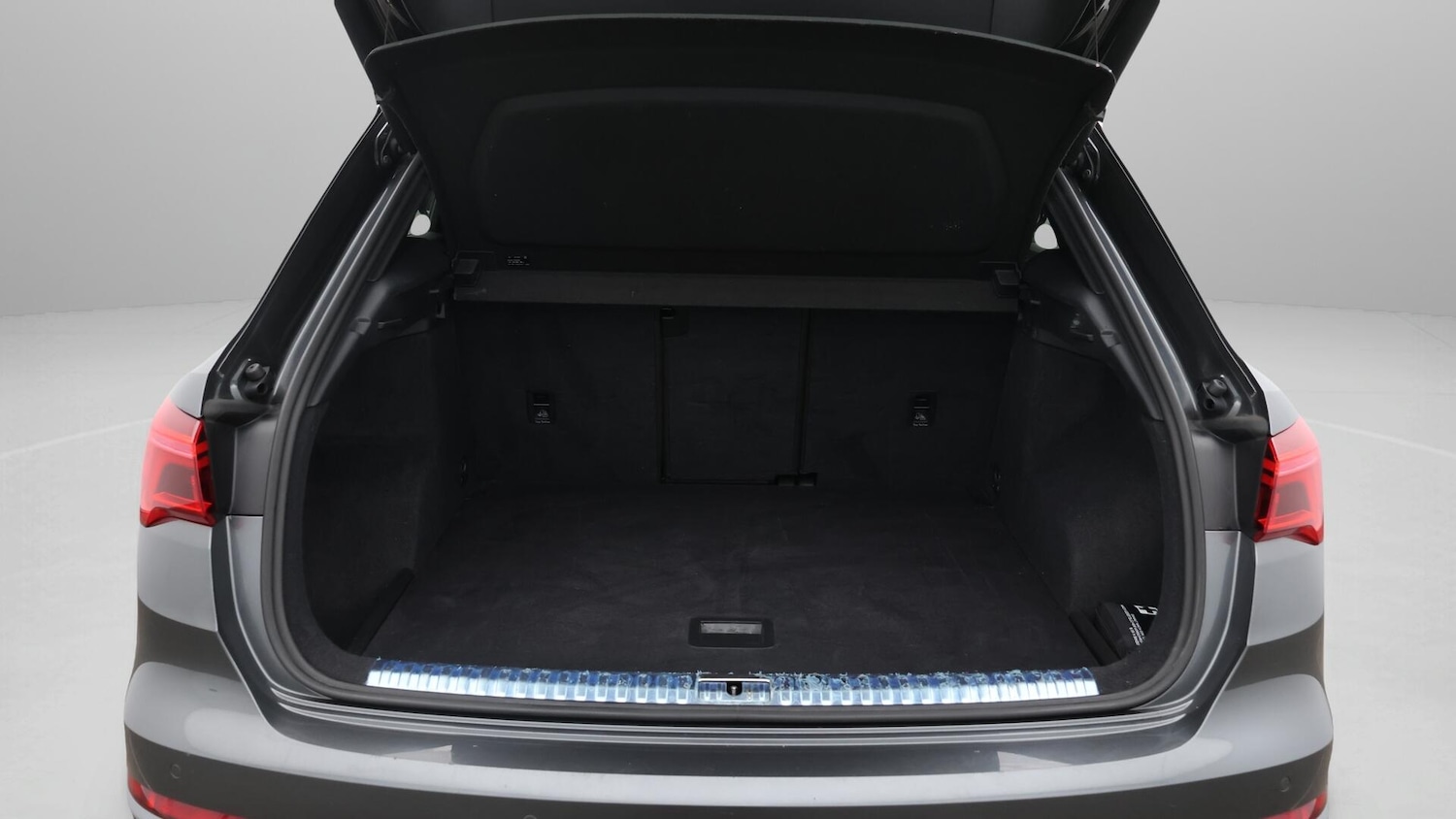 Used Audi Q3 2019 for sale - 76753003: Photo 18