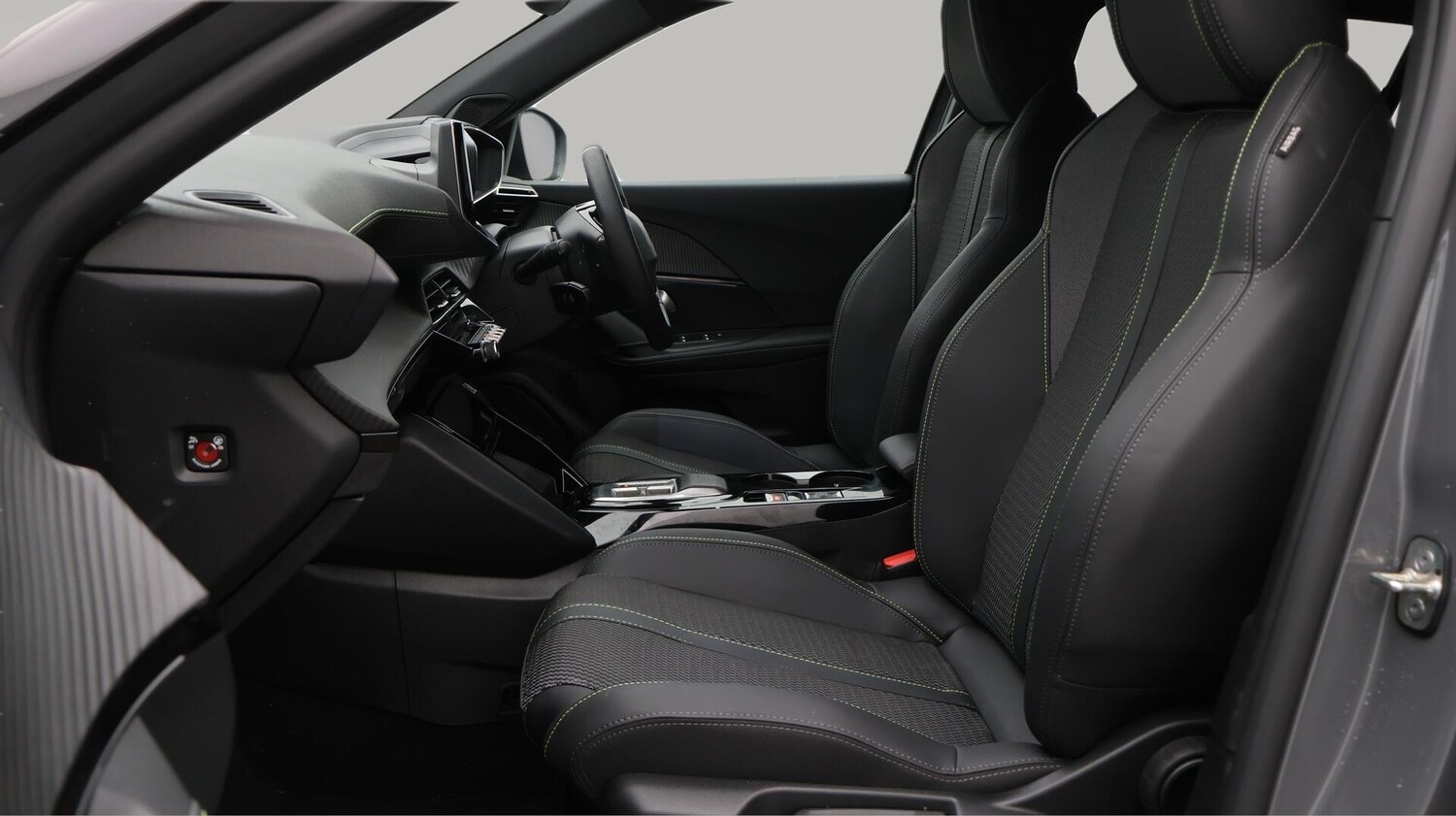 Used Peugeot 2008 2025 for sale - 76742316: Photo 15