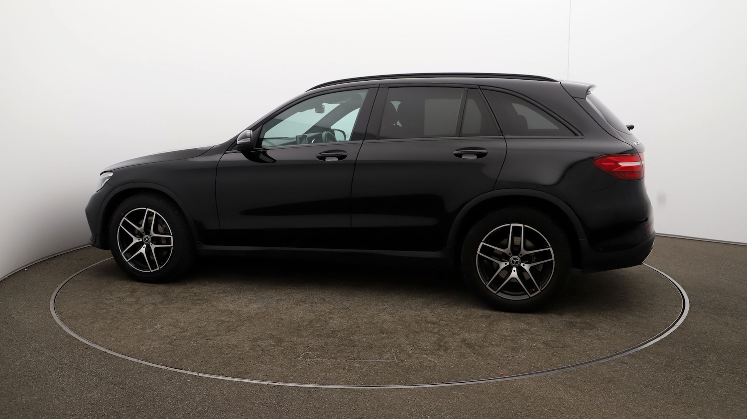 Used Mercedes-Benz GLC 2019 for sale - 76810379: Photo 54