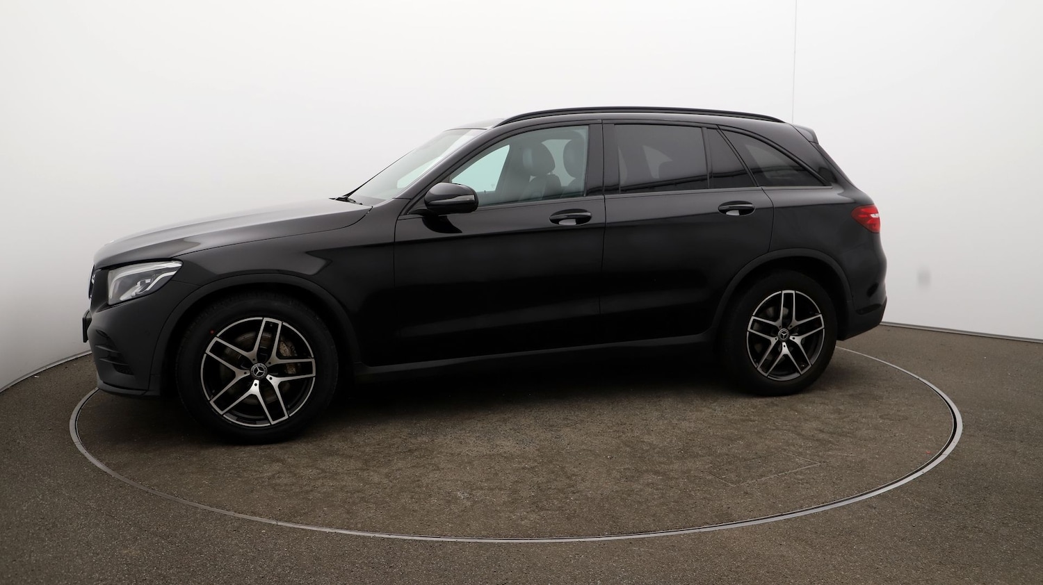Used Mercedes-Benz GLC 2019 for sale - 76810379: Photo 62