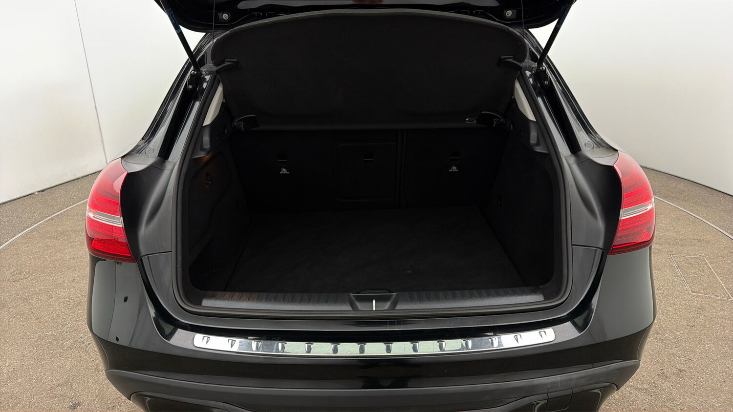 Used Mercedes-Benz GLA 2019 for sale - 77931452: Photo 16