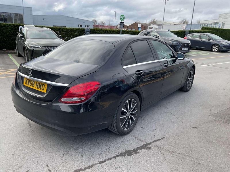 Used Mercedes-Benz C Class 2018 for sale - 77981728: Photo 3