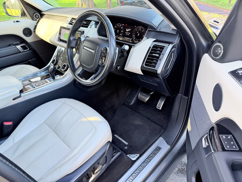 Used Land Rover Range Rover Sport 2018 for sale - 76712189: Photo 11