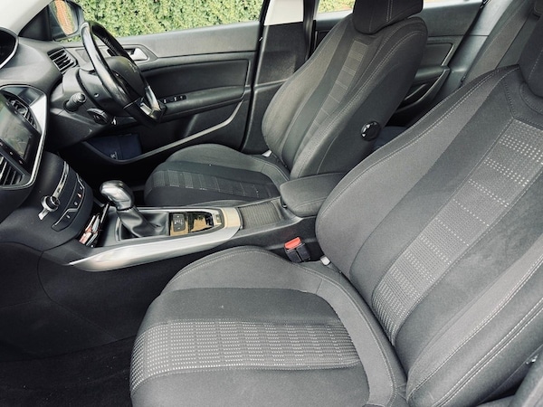 Used Peugeot 308 2016 for sale - 76236384: Photo 11