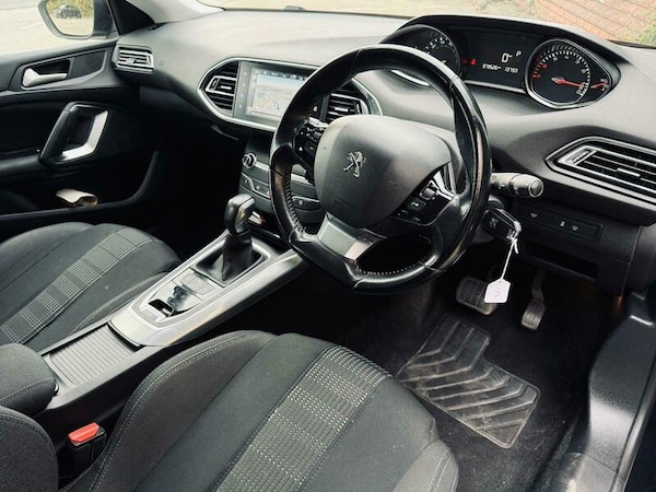 Used Peugeot 308 2016 for sale - 76236384: Photo 9
