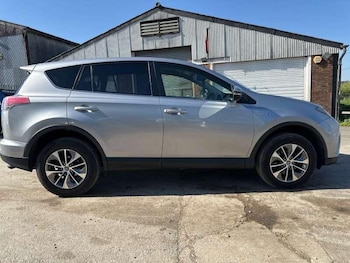 Used Toyota RAV4 2017 for sale - 78347585: Photo