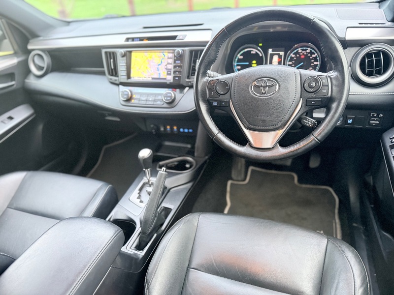 Used Toyota RAV4 2017 for sale - 76884569: Photo 10