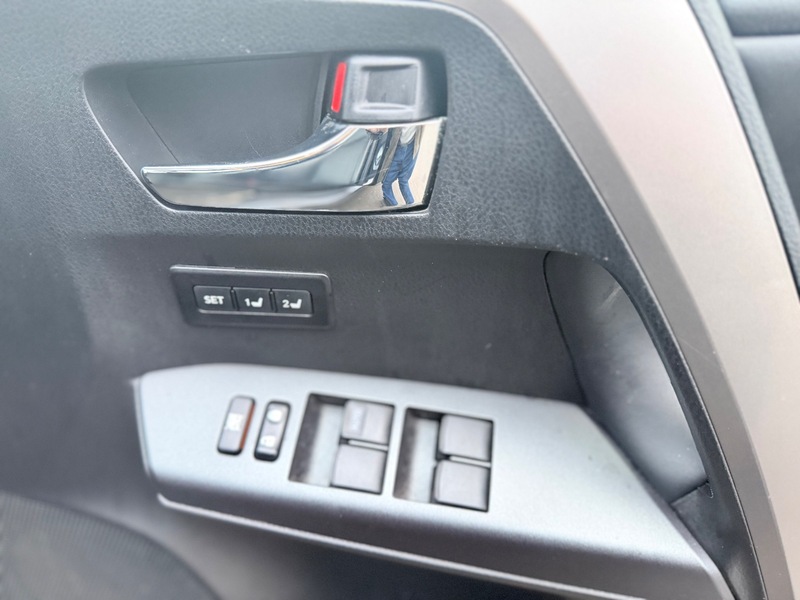 Used Toyota RAV4 2017 for sale - 76884569: Photo 14