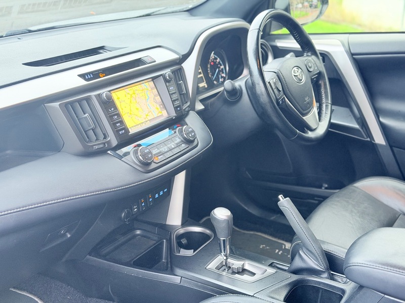 Used Toyota RAV4 2017 for sale - 76884569: Photo 16