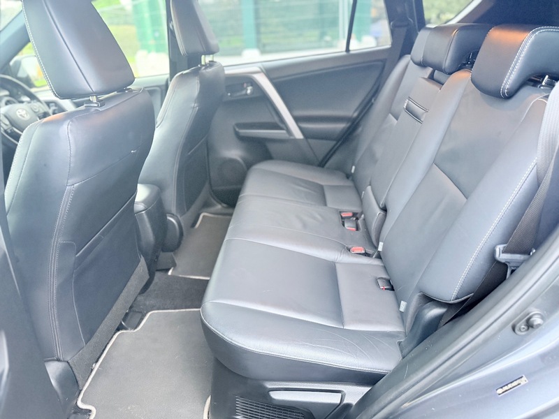 Used Toyota RAV4 2017 for sale - 76884569: Photo 18