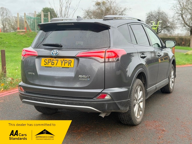 Used Toyota RAV4 2017 for sale - 76884569: Photo 3