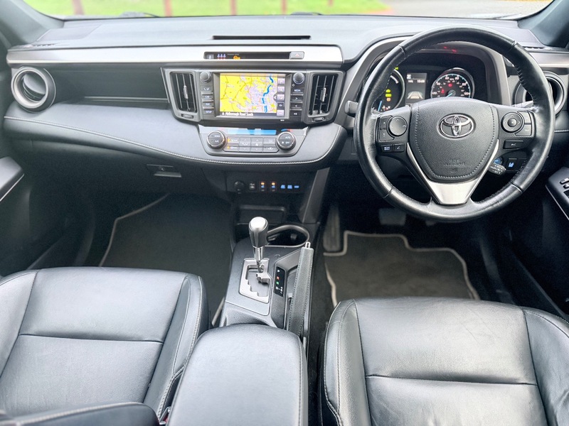 Used Toyota RAV4 2017 for sale - 76884569: Photo 9