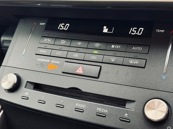 Used Lexus IS 2015 for sale - 76245657: Photo 23