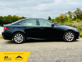 Used Lexus IS 2015 for sale - 76245657: Photo 2