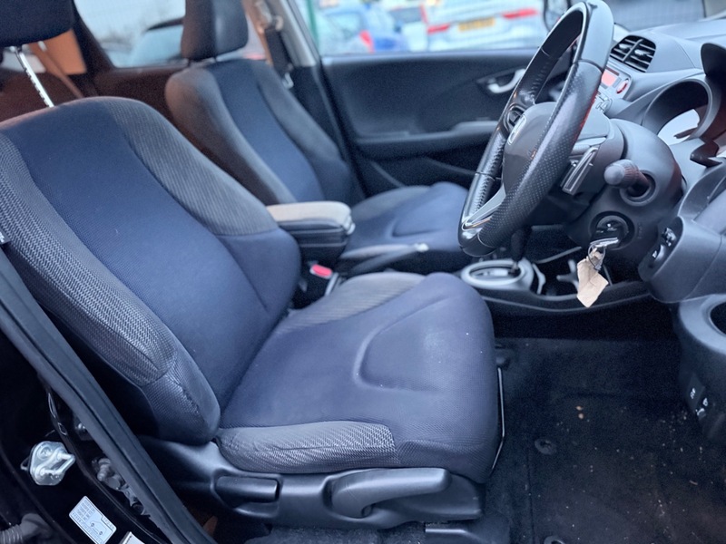 Used Honda Jazz 2011 for sale - 77213208: Photo 11