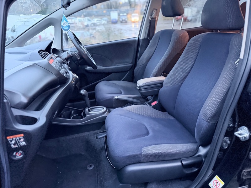 Used Honda Jazz 2011 for sale - 77213208: Photo 15