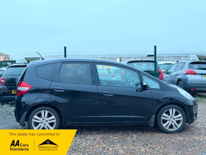 Used Honda Jazz 2011 for sale - 77213208: Photo 3