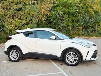 Used Toyota C-HR 2021 for sale - 76081504: Photo
