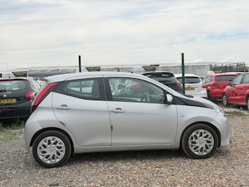 Used Toyota AYGO 2019 for sale - 79049551: Photo