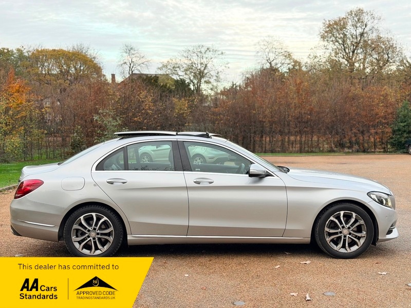 Used Mercedes-Benz C Class 2014 for sale - 76665916: Photo 2