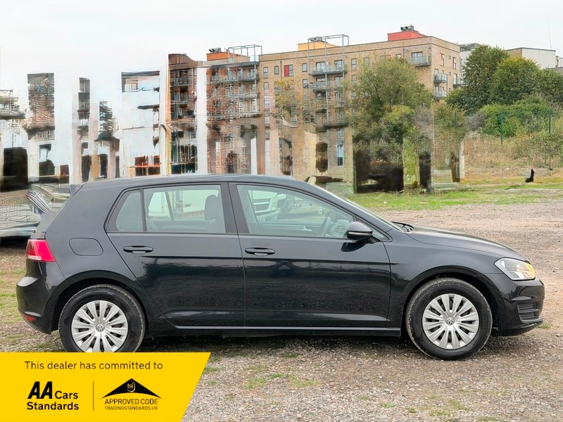 Used Volkswagen Golf 2014 for sale - 76245632: Photo 2