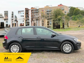 Used Volkswagen Golf 2014 for sale - 76245632: Photo