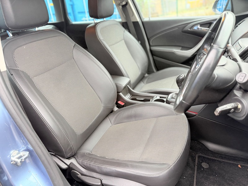 Used Vauxhall Astra 2010 for sale - 77547920: Photo 11