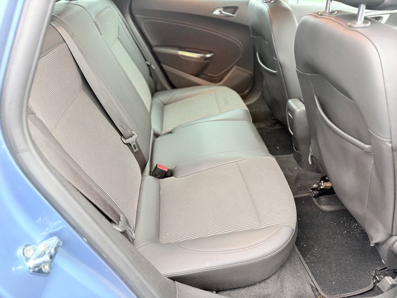 Used Vauxhall Astra 2010 for sale - 77547920: Photo 14