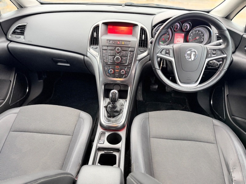 Used Vauxhall Astra 2010 for sale - 77547920: Photo 9