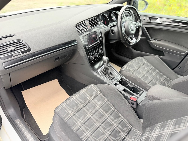 Used Volkswagen Golf 2017 for sale - 76313321: Photo 13