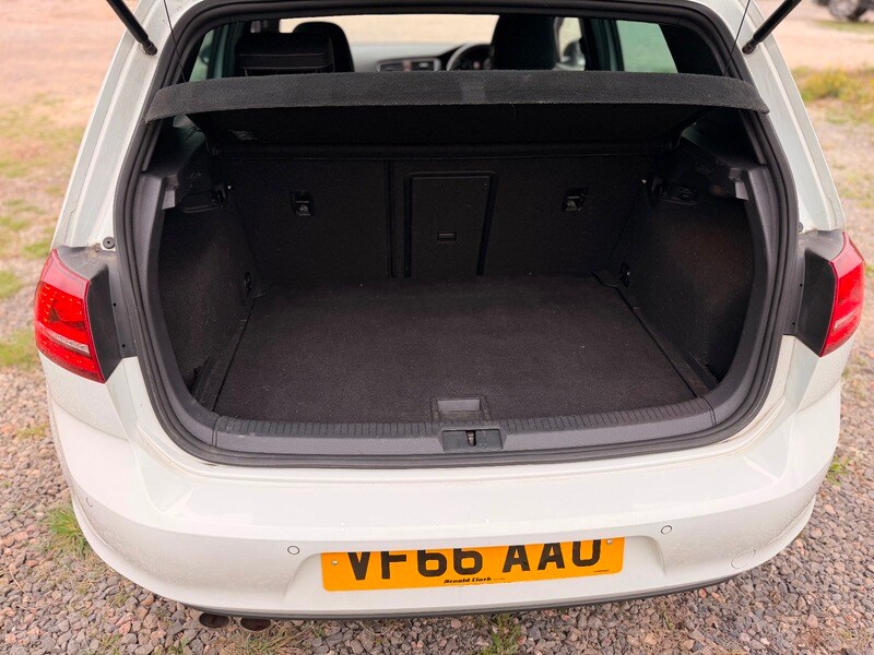 Used Volkswagen Golf 2017 for sale - 76313321: Photo 16