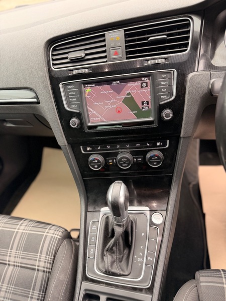 Used Volkswagen Golf 2017 for sale - 76313321: Photo 17