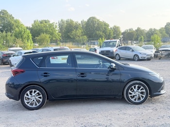 Used Toyota Auris 2016 for sale - 79256097: Photo