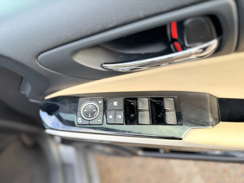 Used Lexus IS 2015 for sale - 77007836: Photo 17