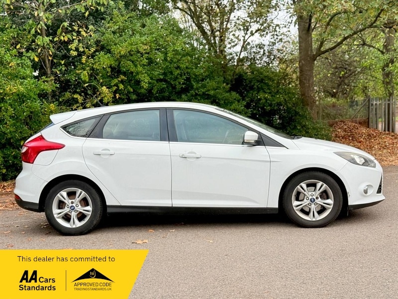 Used Ford Focus 2014 for sale - 76686897: Photo 2