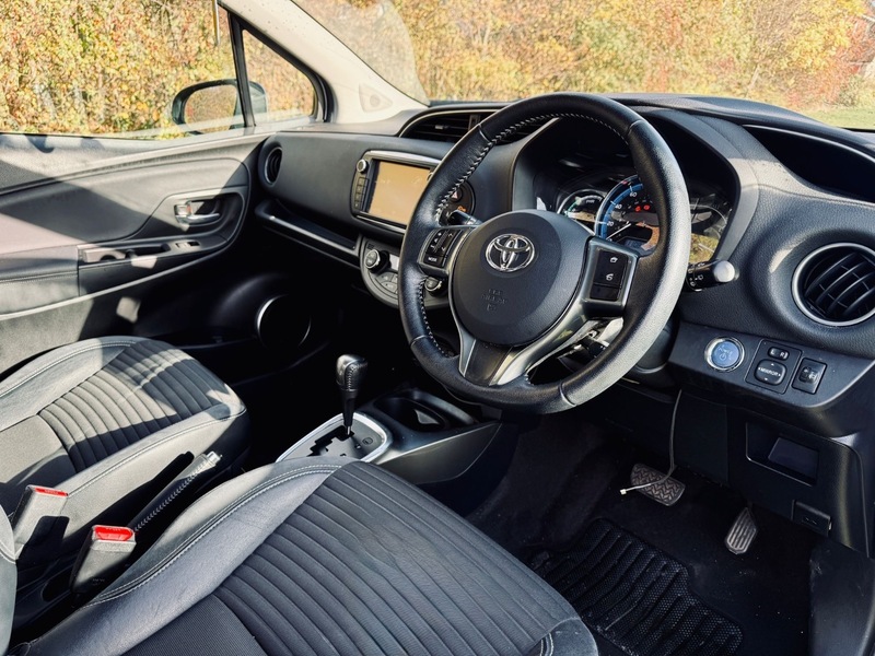 Used Toyota Yaris 2015 for sale - 76527280: Photo 11