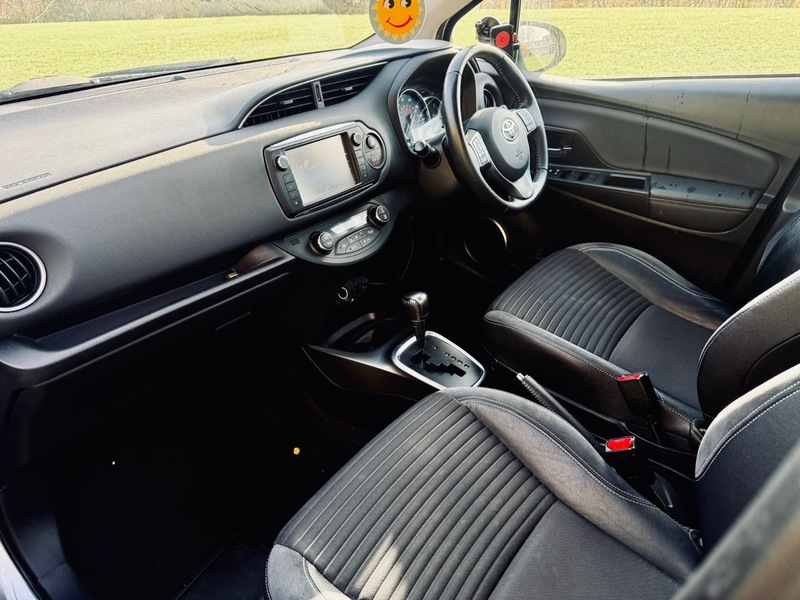 Used Toyota Yaris 2015 for sale - 76527280: Photo 14