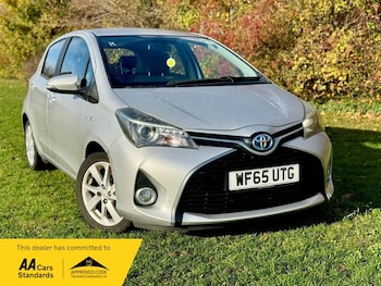 Used Toyota Yaris 2015 for sale - 76527280: Photo