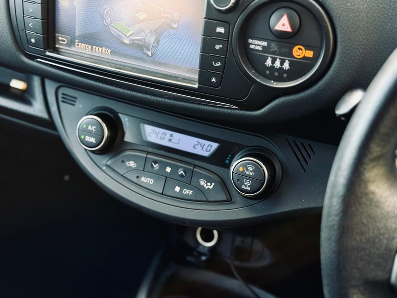 Used Toyota Yaris 2015 for sale - 76527280: Photo 23