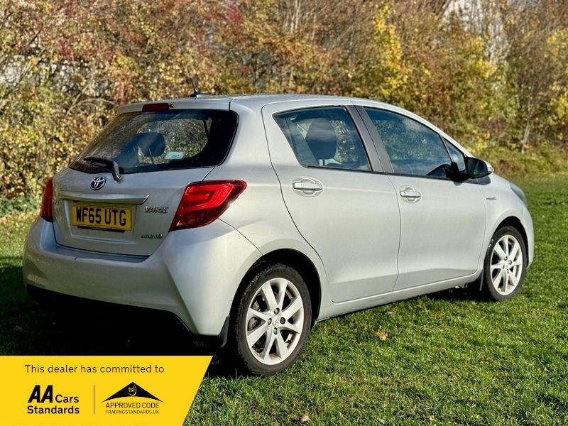 Used Toyota Yaris 2015 for sale - 76527280: Photo 3