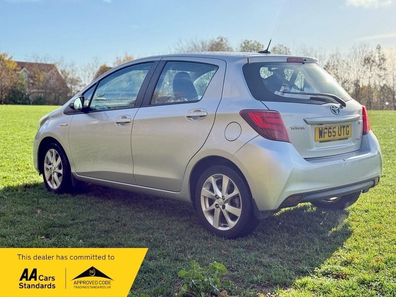 Used Toyota Yaris 2015 for sale - 76527280: Photo 5